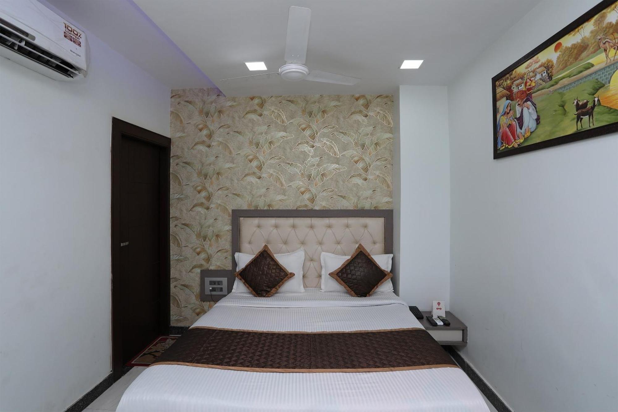 Oyo Hotel Vaishnavi Heritage Inn Агра Экстерьер фото