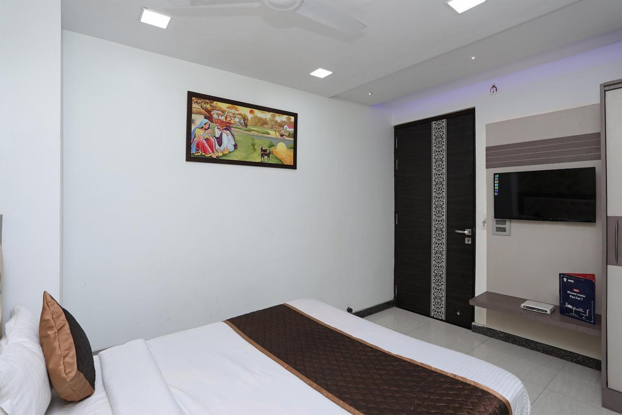 Oyo Hotel Vaishnavi Heritage Inn Агра Экстерьер фото